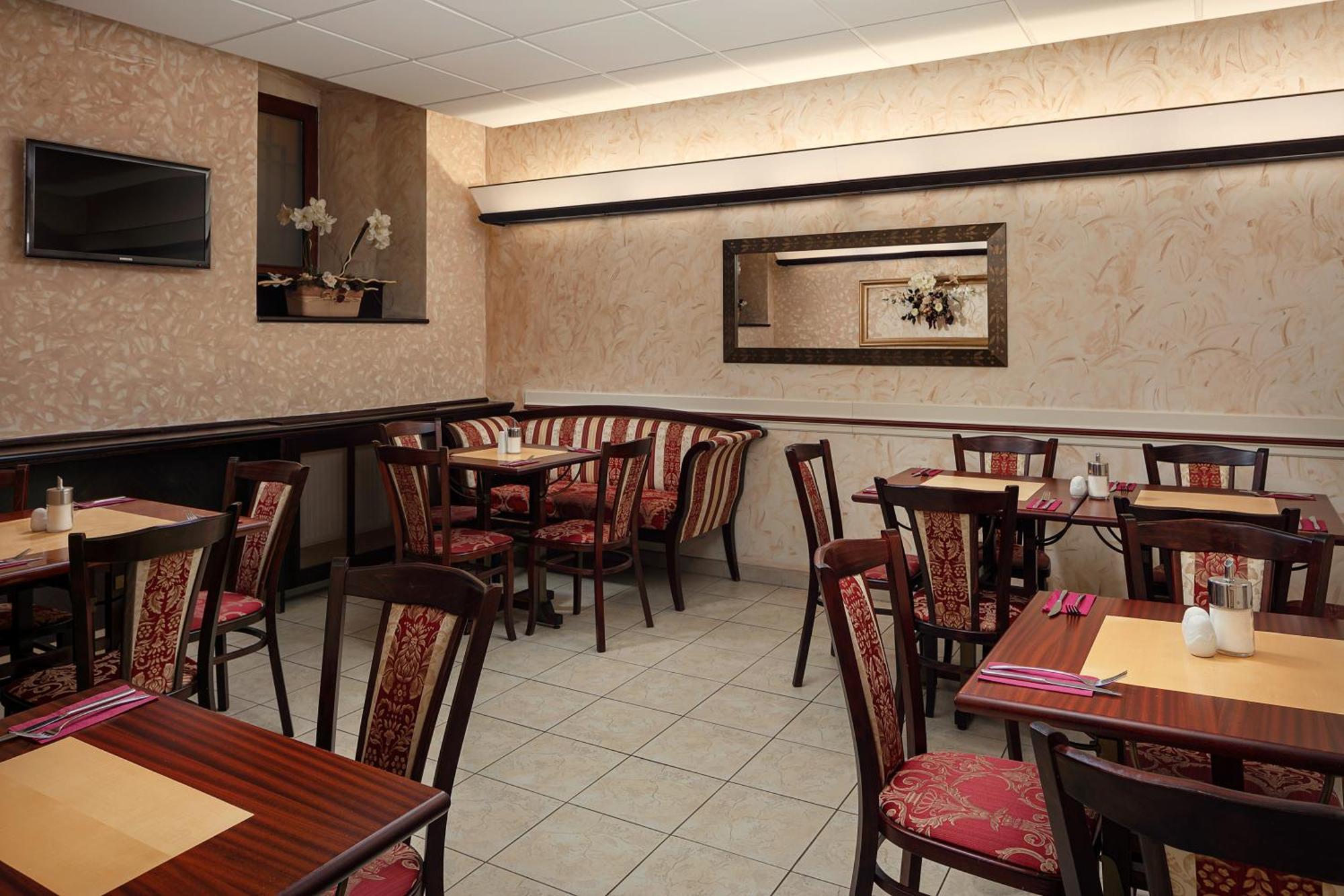 Alqush Downtown Hotel Prag